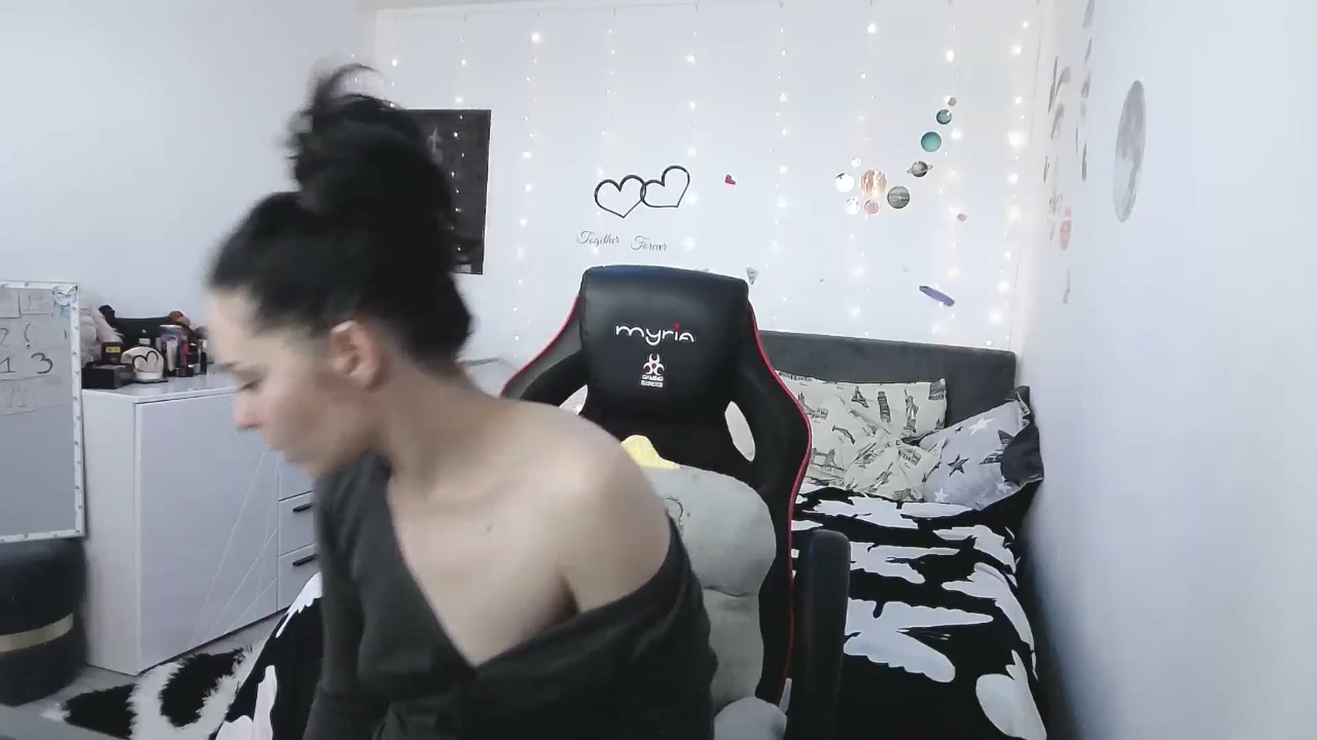 Gallery image thumbnail from YreneA's myfreecams stream on, 04/28/2025, 14:20 image 18 of 20