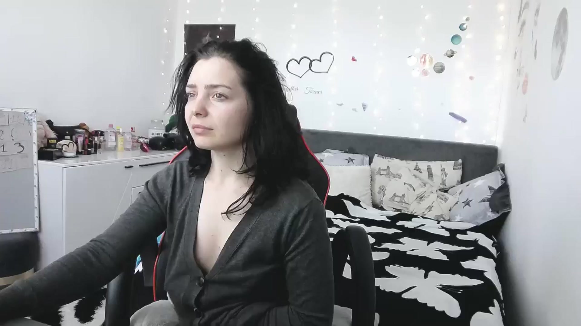 Gallery image thumbnail from YreneA's myfreecams stream on, 04/28/2025, 14:20 image 4 of 20
