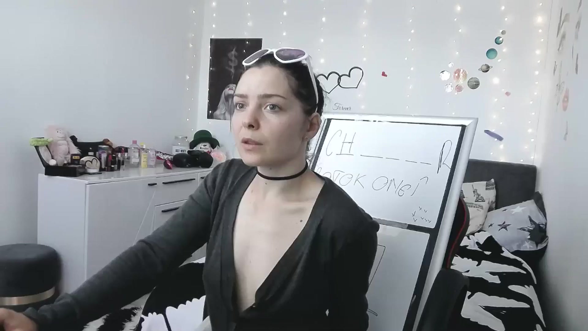 Gallery image thumbnail from YreneA's myfreecams stream on, 04/29/2025, 14:21 image 4 of 20