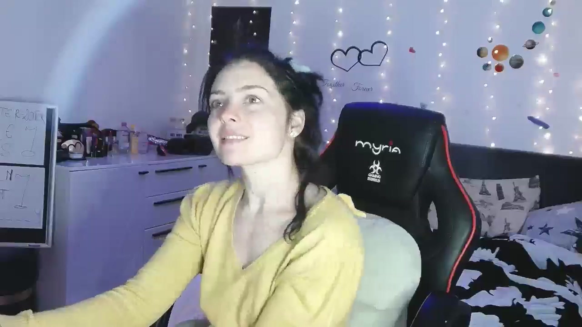 Gallery image thumbnail from YreneA's myfreecams stream on, 04/30/2025, 19:31 image 6 of 20