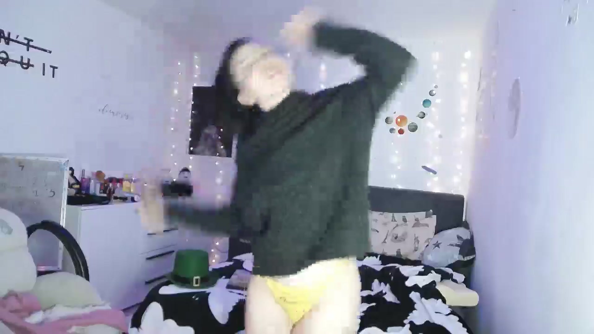 Gallery image thumbnail from YreneA's myfreecams stream on, 05/02/2025, 20:00 image 6 of 20