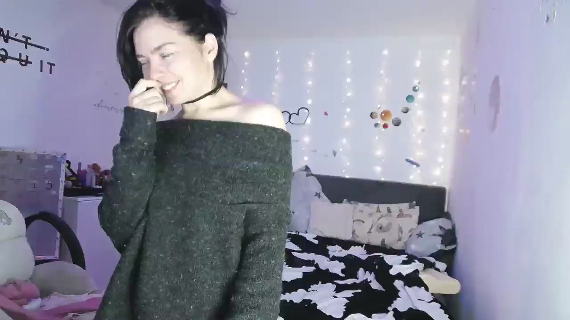Gallery image thumbnail from YreneA's myfreecams stream on, 05/02/2025, 20:00 image 3 of 20