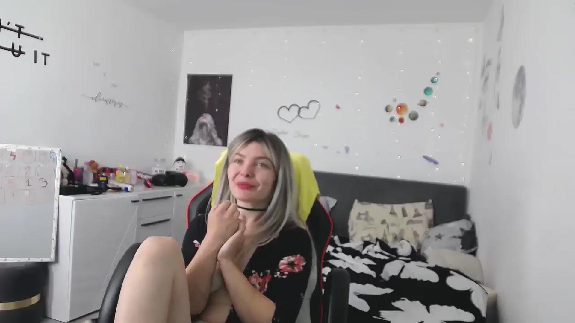Gallery image thumbnail from YreneA's myfreecams stream on, 05/03/2025, 07:59 image 11 of 20