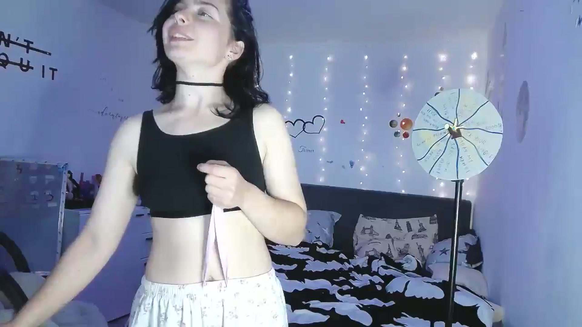 Gallery image thumbnail from YreneA's myfreecams stream on, 05/03/2025, 19:10 image 7 of 20
