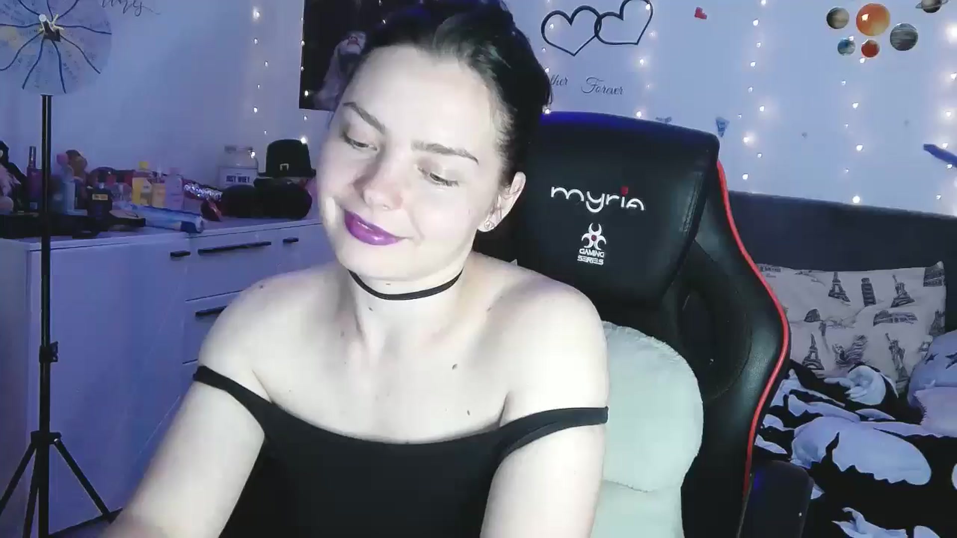 Gallery image thumbnail from YreneA's myfreecams stream on, 05/03/2025, 19:40 image 6 of 20