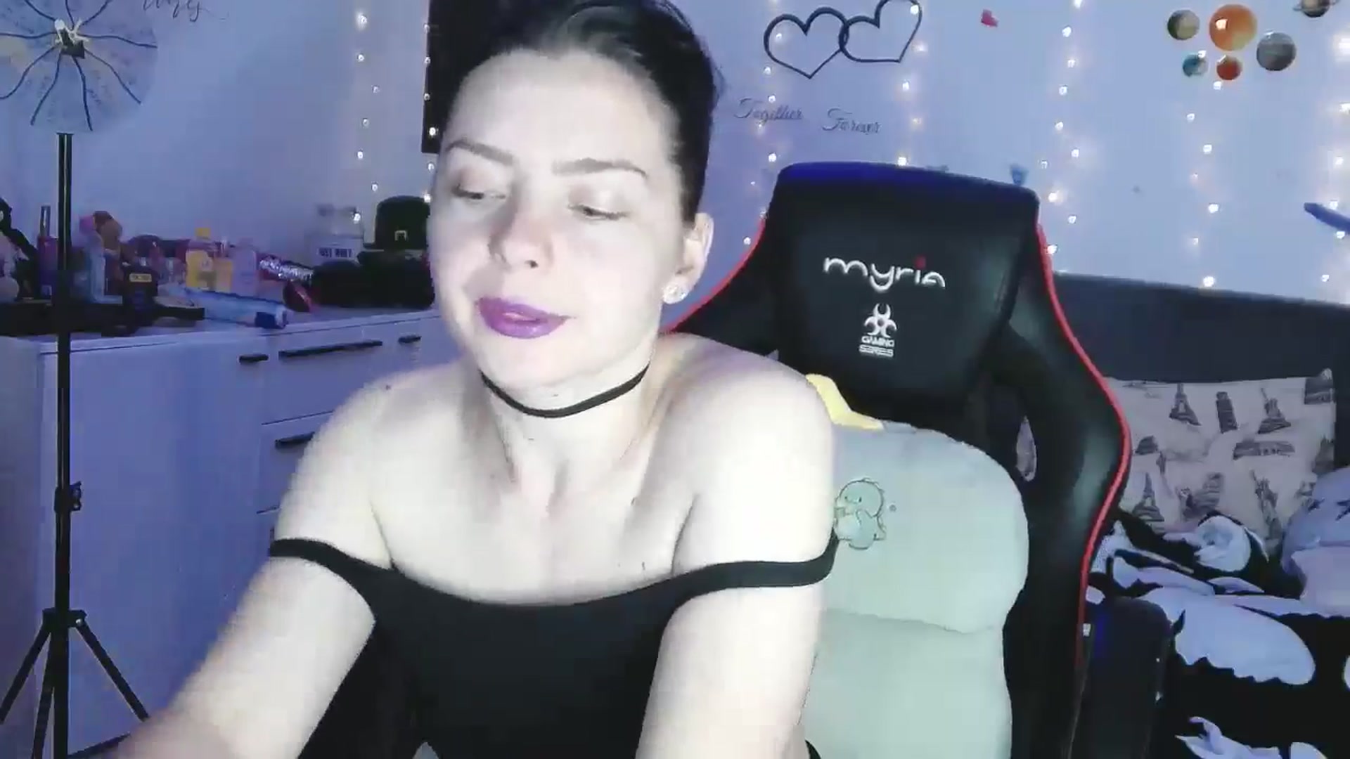 Gallery image thumbnail from YreneA's myfreecams stream on, 05/03/2025, 19:40 image 4 of 20