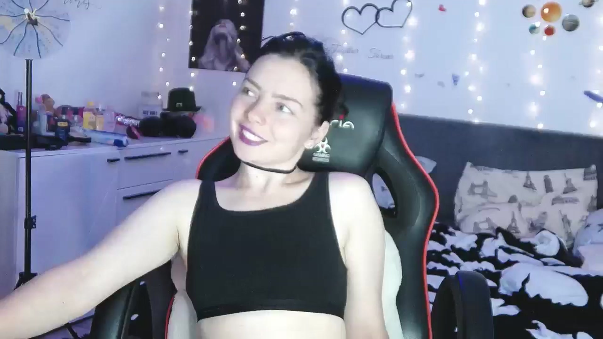Gallery image thumbnail from YreneA's myfreecams stream on, 05/03/2025, 19:40 image 12 of 20