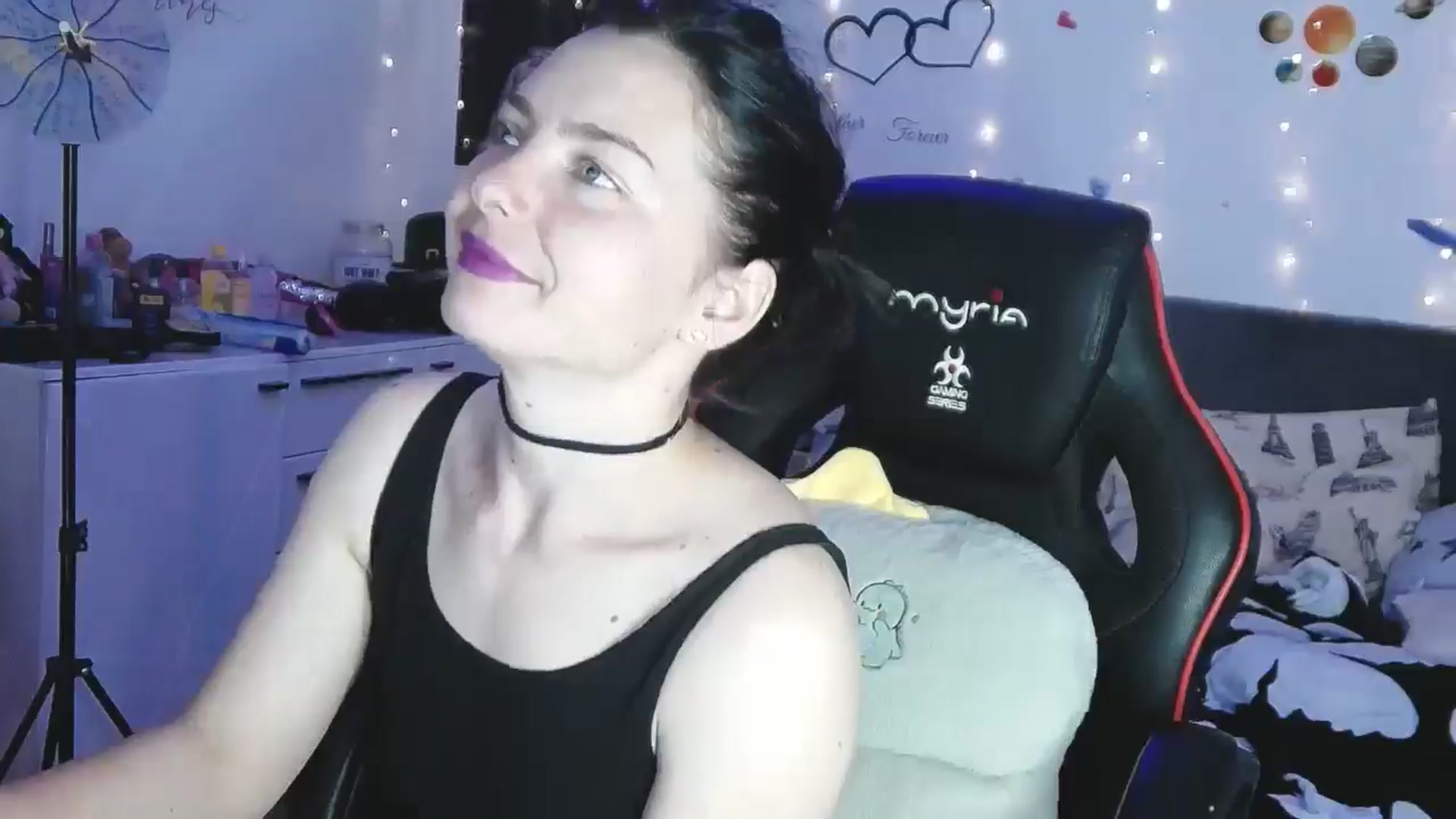 Gallery image thumbnail from YreneA's myfreecams stream on, 05/03/2025, 19:40 image 20 of 20