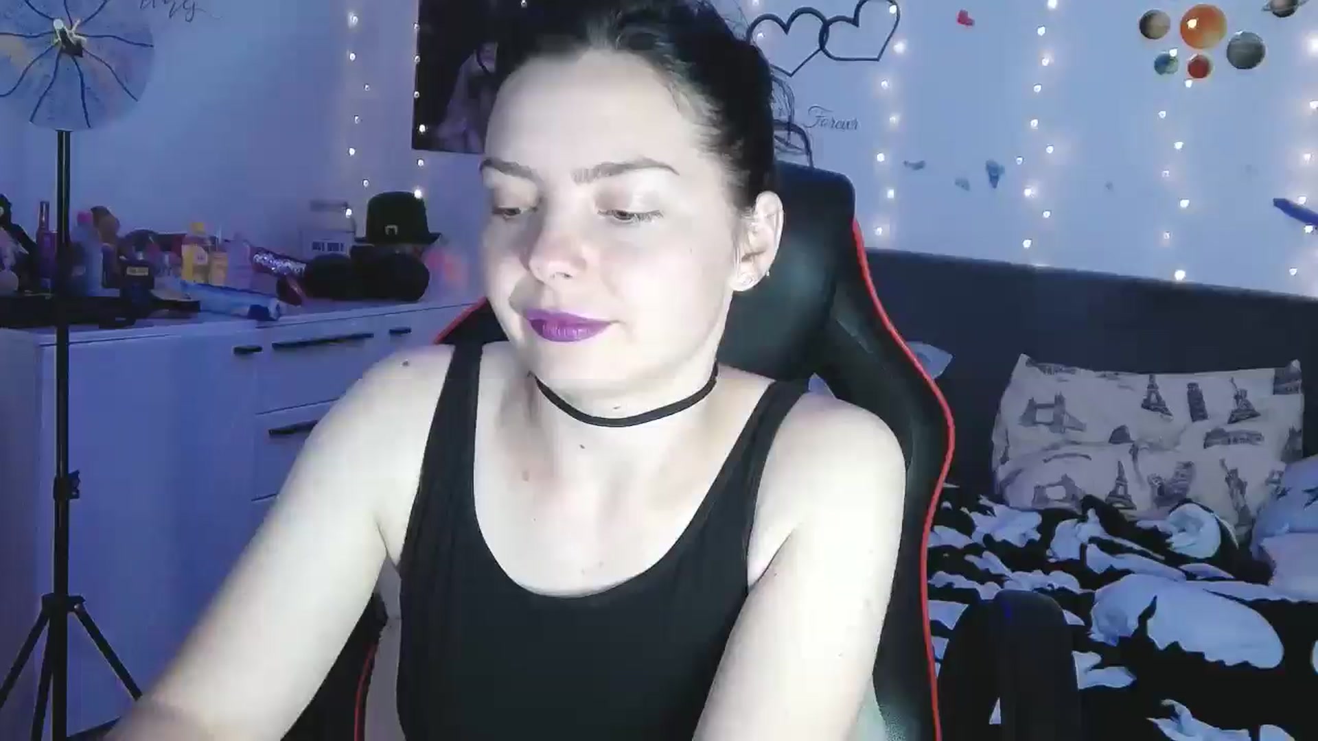 Gallery image thumbnail from YreneA's myfreecams stream on, 05/03/2025, 19:40 image 13 of 20