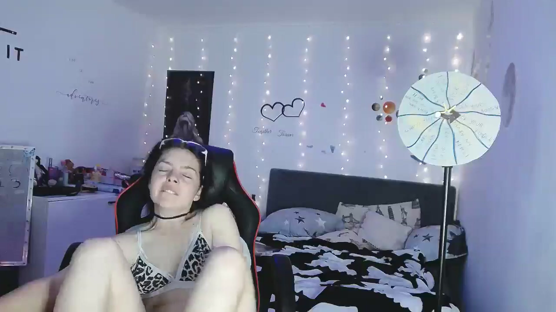 Gallery image thumbnail from YreneA's myfreecams stream on, 05/04/2025, 19:07 image 20 of 20