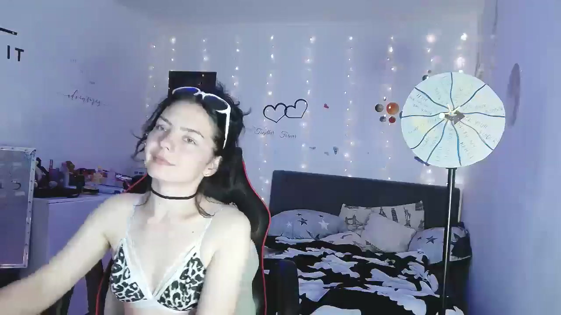 Gallery image thumbnail from YreneA's myfreecams stream on, 05/04/2025, 19:07 image 18 of 20