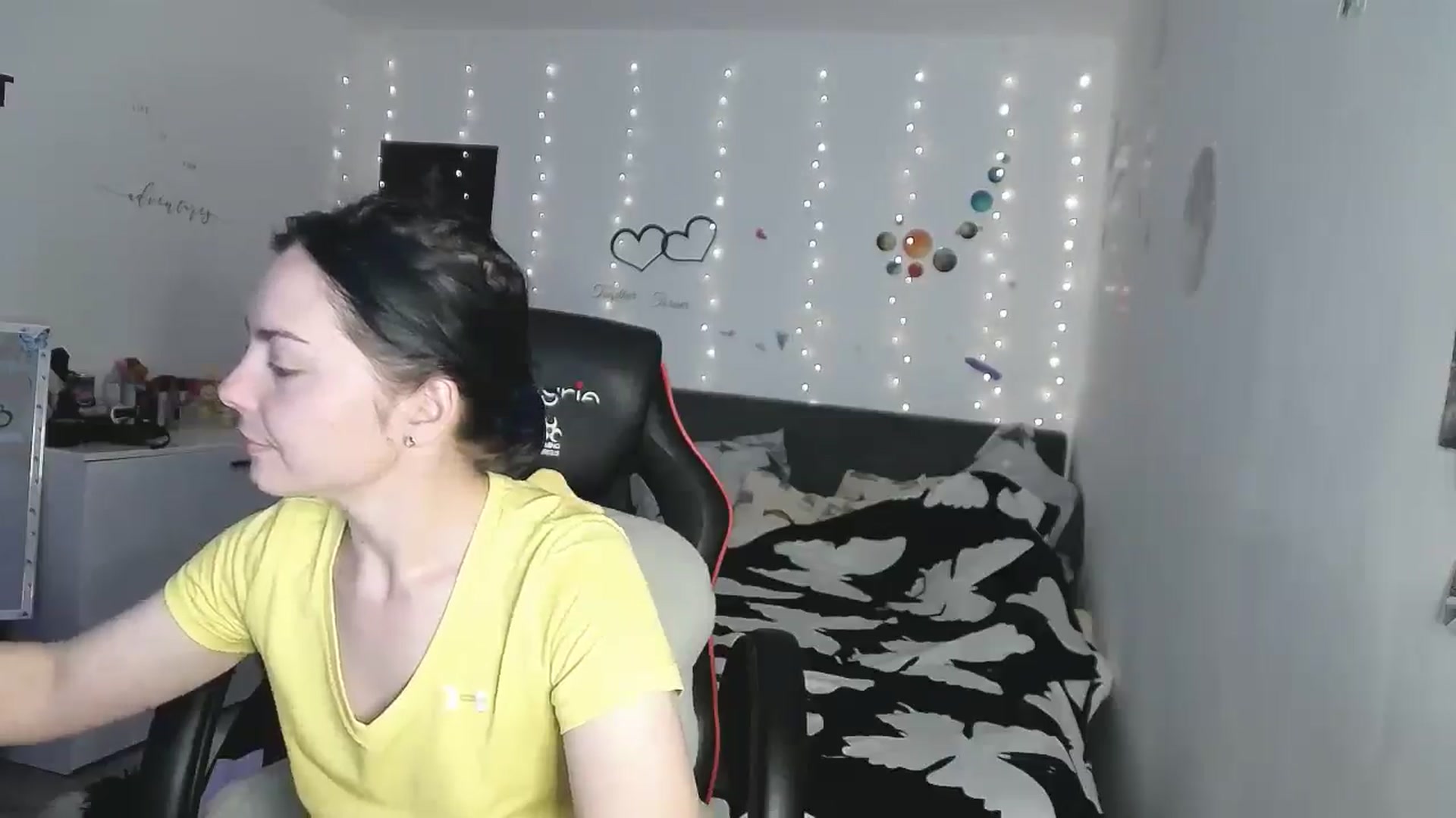 Gallery image thumbnail from YreneA's myfreecams stream on, 05/07/2025, 16:22 image 16 of 20
