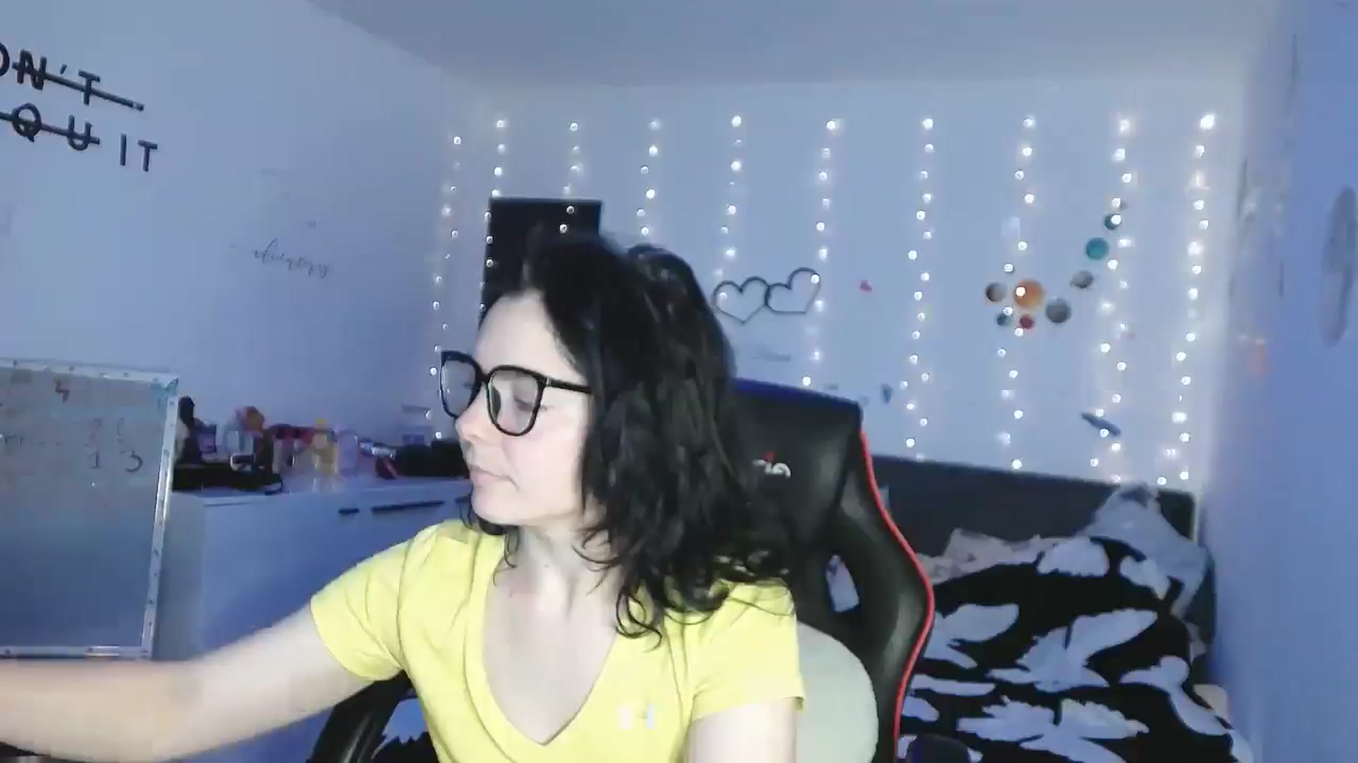 Gallery image thumbnail from YreneA's myfreecams stream on, 05/07/2025, 19:16 image 18 of 20