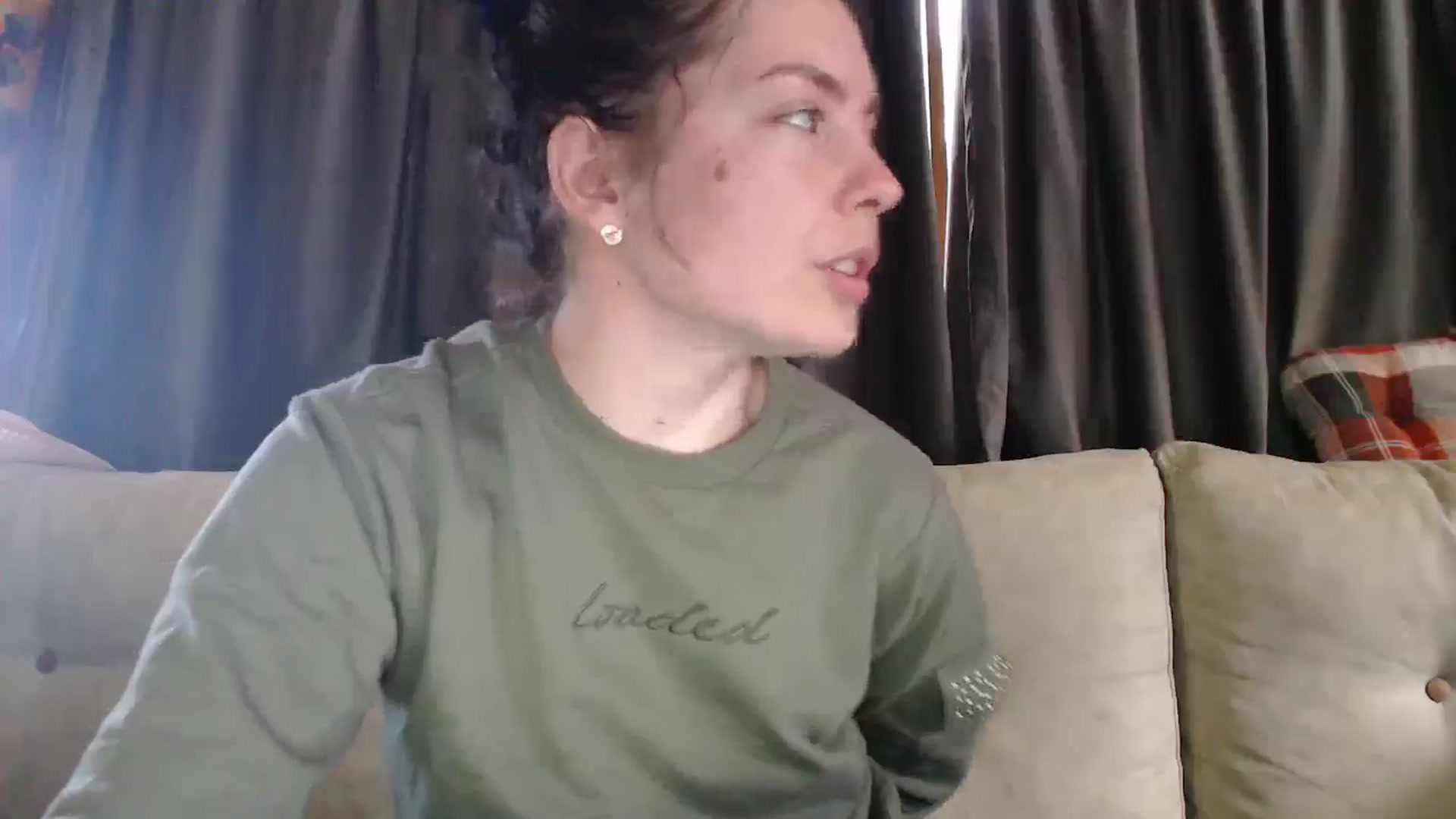 Gallery image thumbnail from YreneA's myfreecams stream on, 05/08/2025, 16:46 image 6 of 20