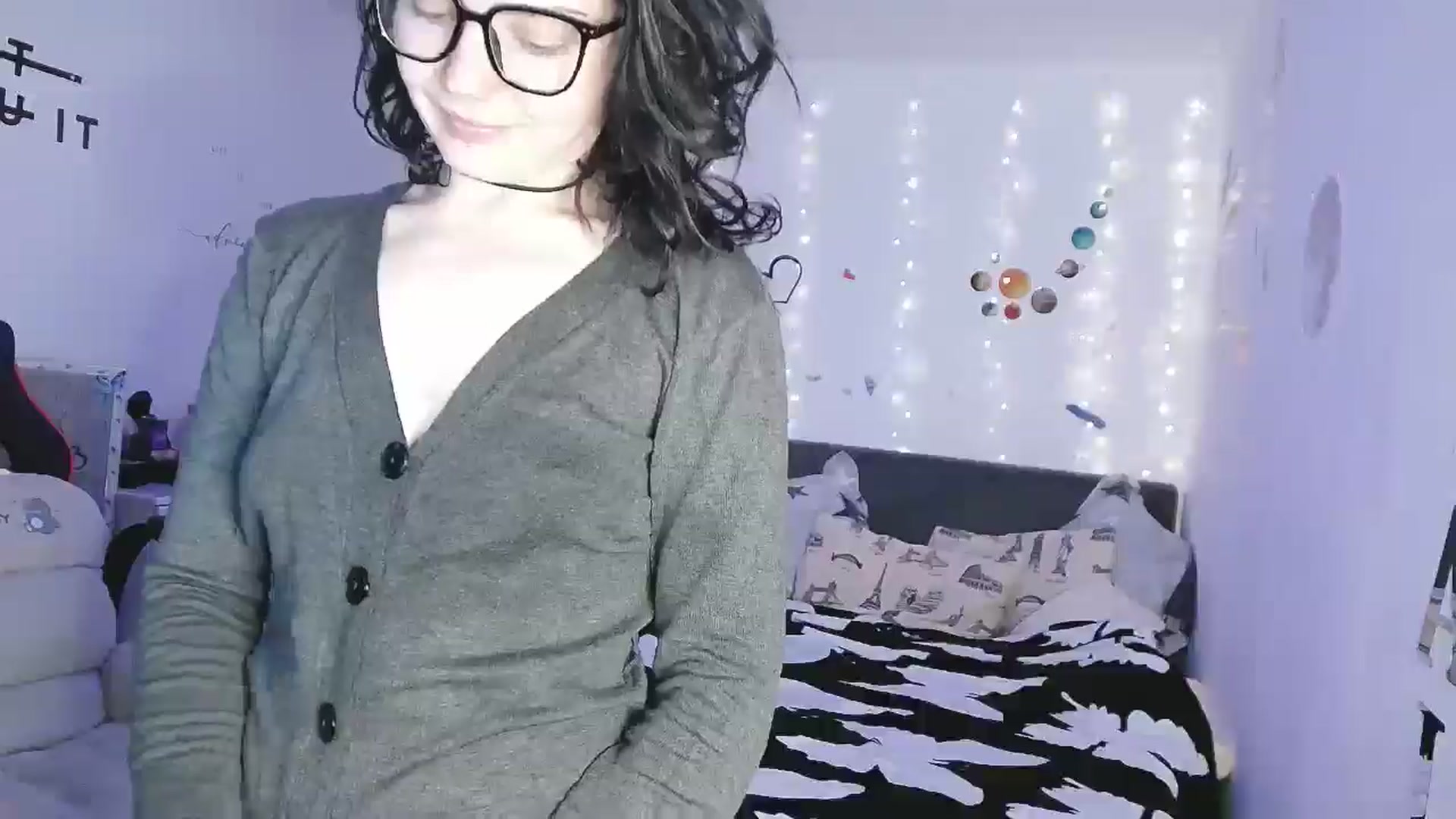 Gallery image thumbnail from YreneA's myfreecams stream on, 05/08/2025, 18:50 image 9 of 20