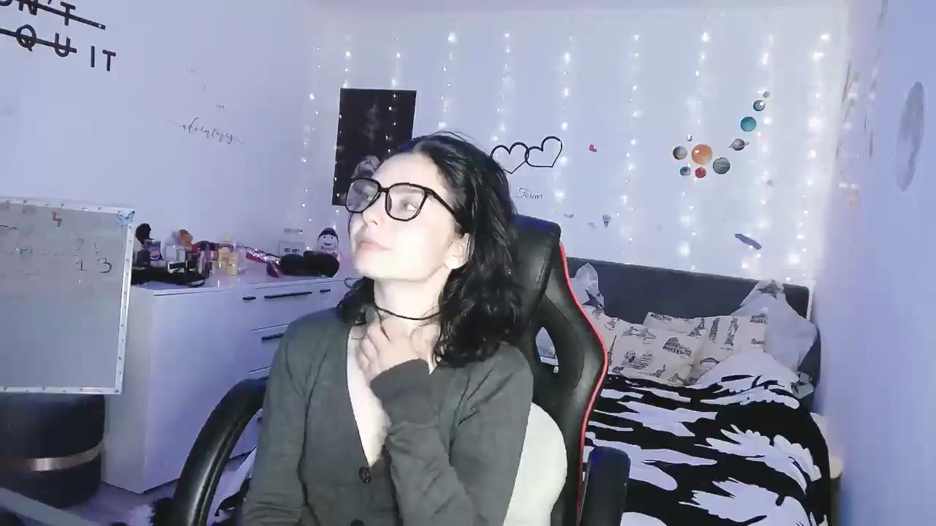 Gallery image thumbnail from YreneA's myfreecams stream on, 05/08/2025, 19:09 image 14 of 20