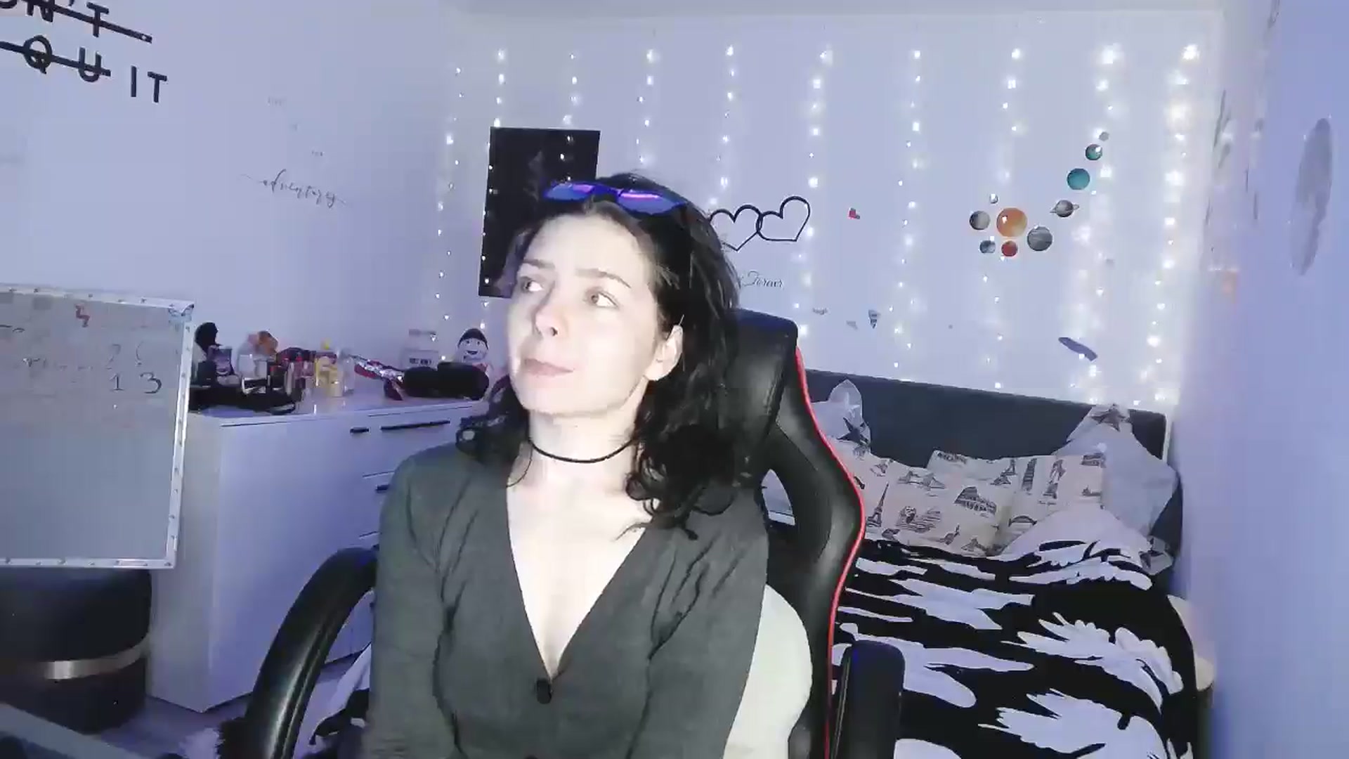 Gallery image thumbnail from YreneA's myfreecams stream on, 05/08/2025, 19:09 image 4 of 20