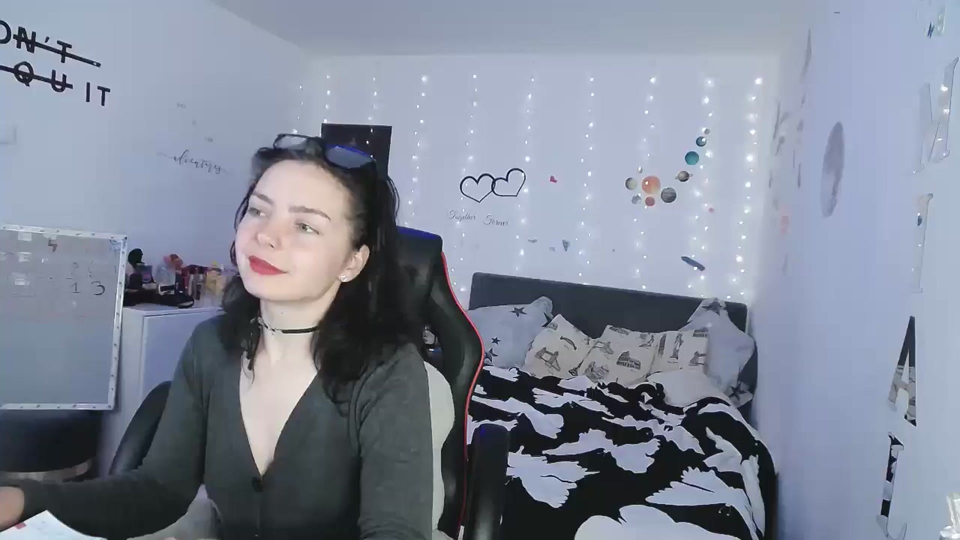 Gallery image thumbnail from YreneA's myfreecams stream on, 05/09/2025, 07:39 image 6 of 20