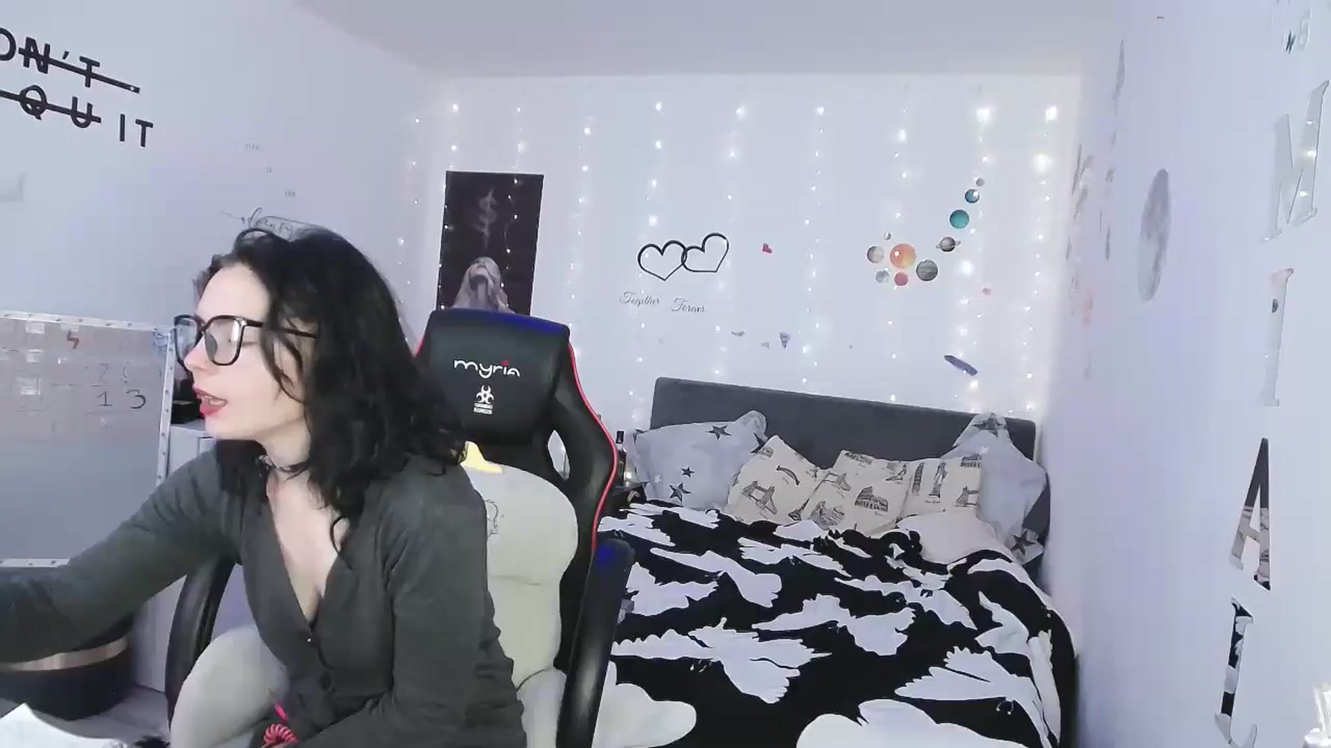 Gallery image thumbnail from YreneA's myfreecams stream on, 05/09/2025, 07:39 image 14 of 20