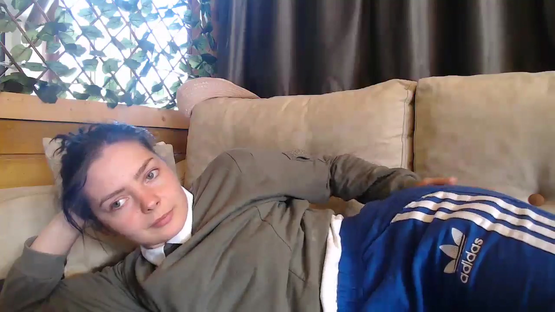 Gallery image thumbnail from YreneA's myfreecams stream on, 05/09/2025, 14:01 image 17 of 20