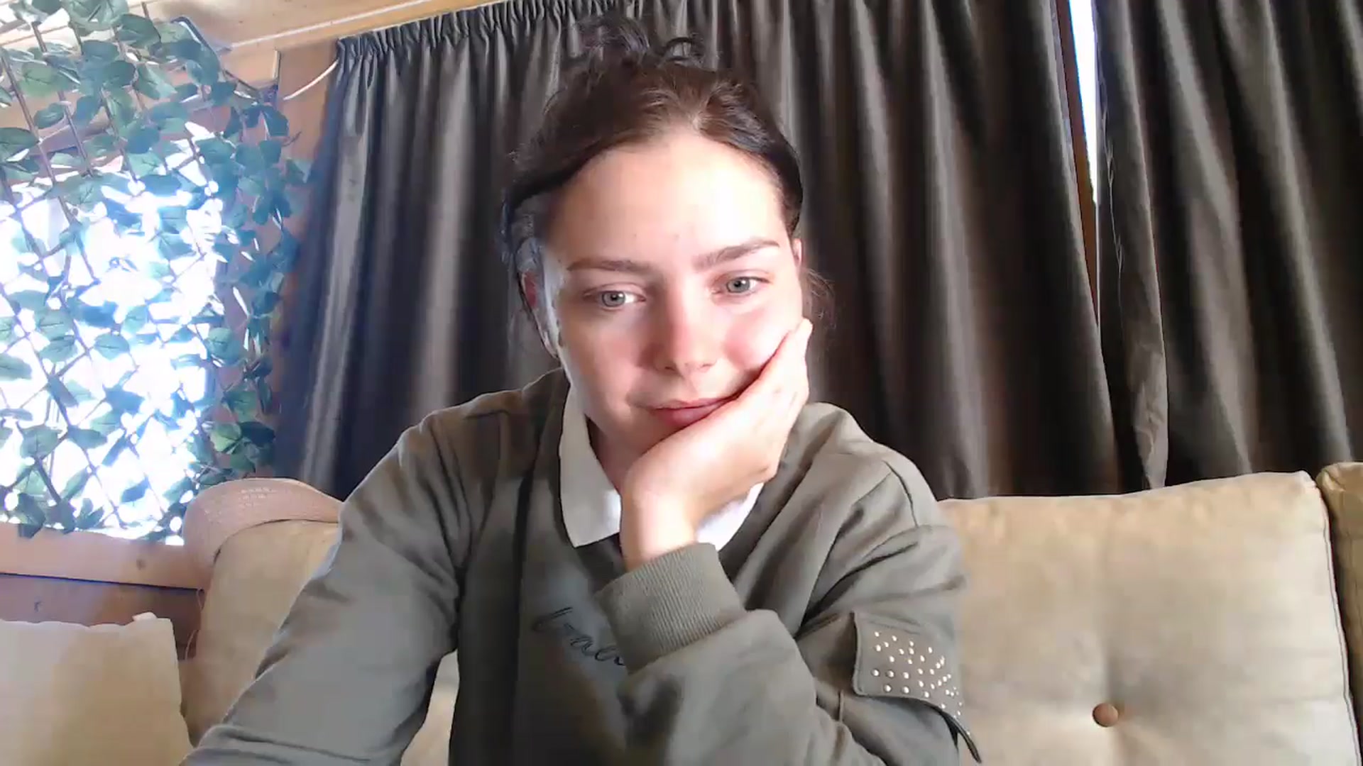 Gallery image thumbnail from YreneA's myfreecams stream on, 05/09/2025, 14:01 image 10 of 20