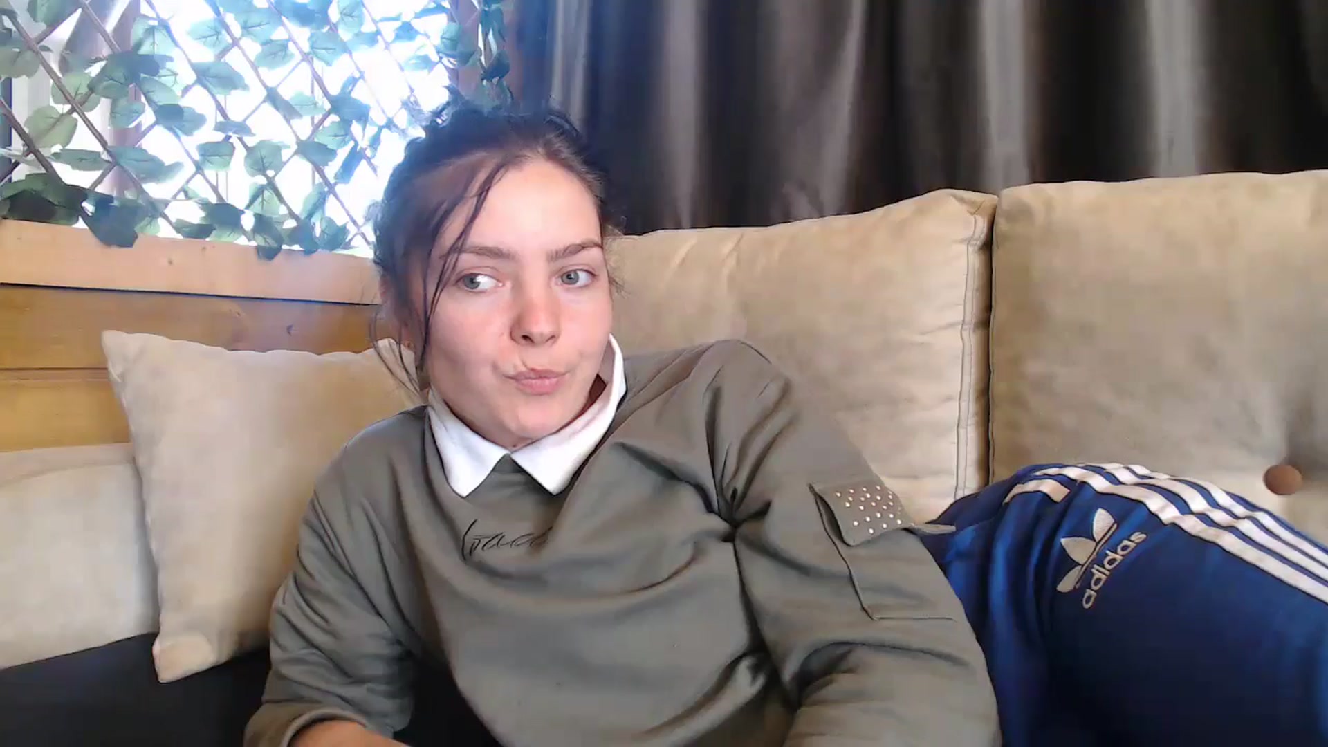 Gallery image thumbnail from YreneA's myfreecams stream on, 05/09/2025, 14:01 image 18 of 20