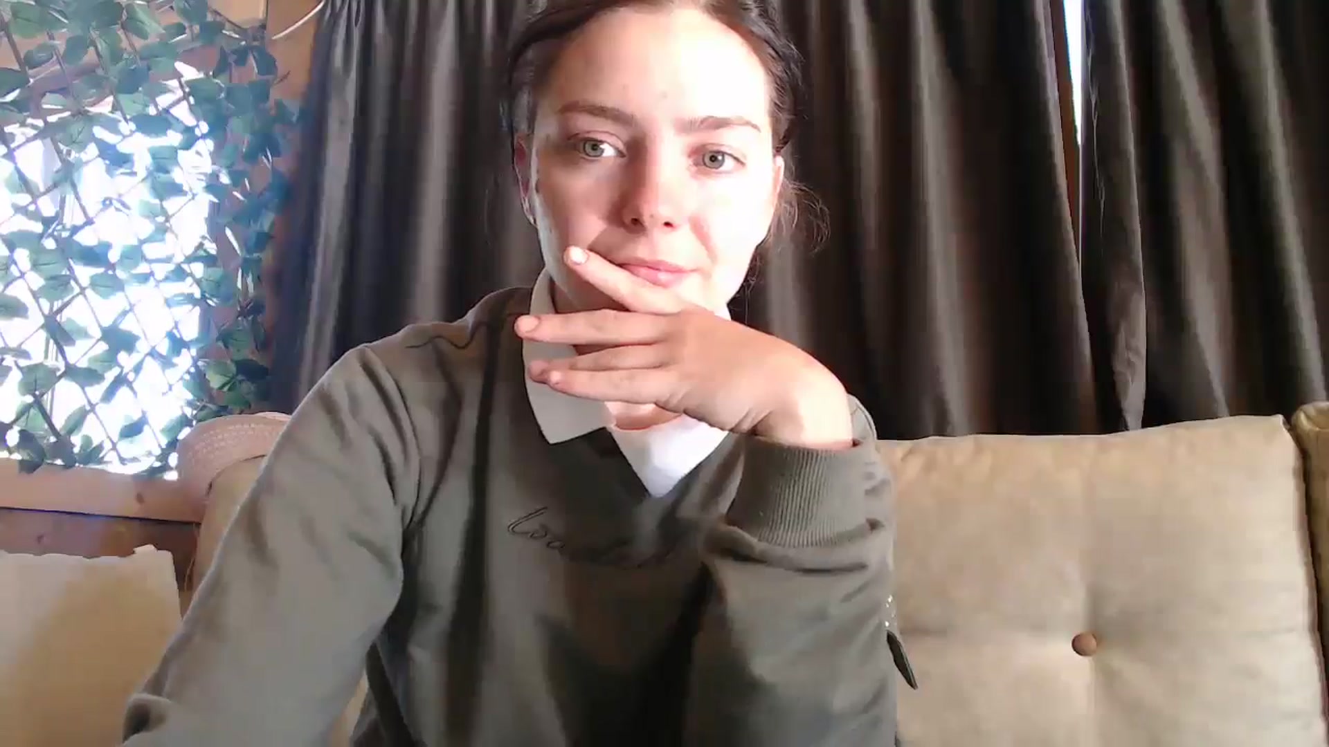 Gallery image thumbnail from YreneA's myfreecams stream on, 05/09/2025, 14:01 image 6 of 20