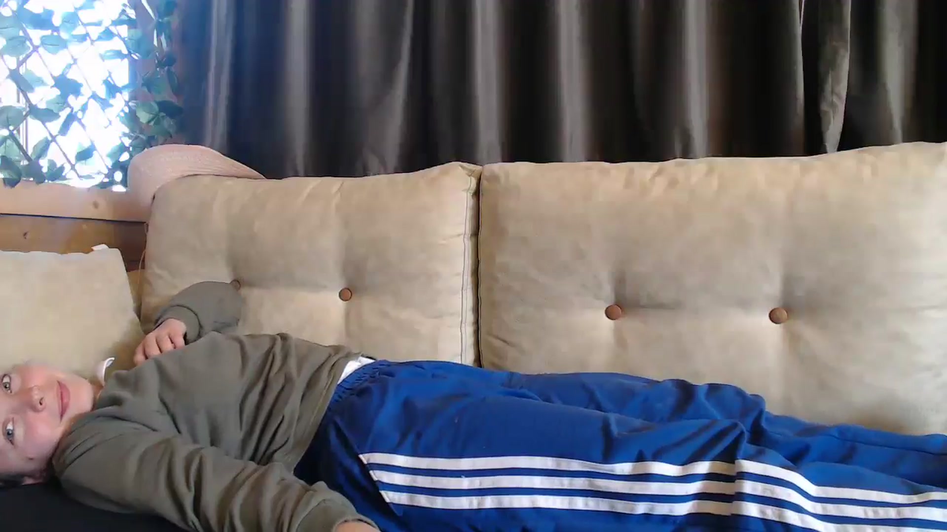 Gallery image thumbnail from YreneA's myfreecams stream on, 05/09/2025, 14:01 image 11 of 20