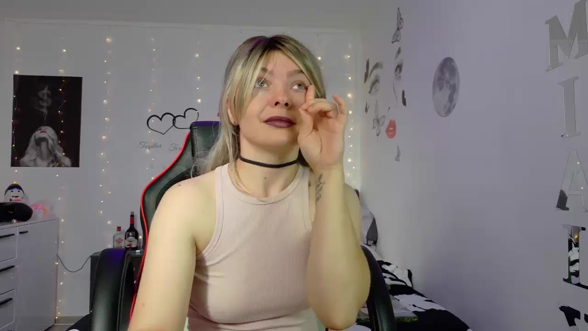 Gallery image thumbnail from YreneA's myfreecams stream on, 05/10/2025, 06:42 image 14 of 20