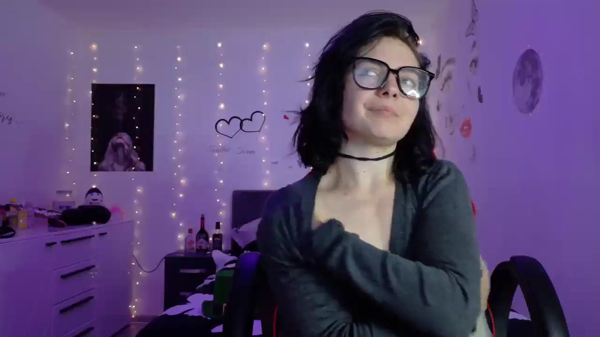 Gallery image thumbnail from YreneA's myfreecams stream on, 05/10/2025, 18:34 image 6 of 20