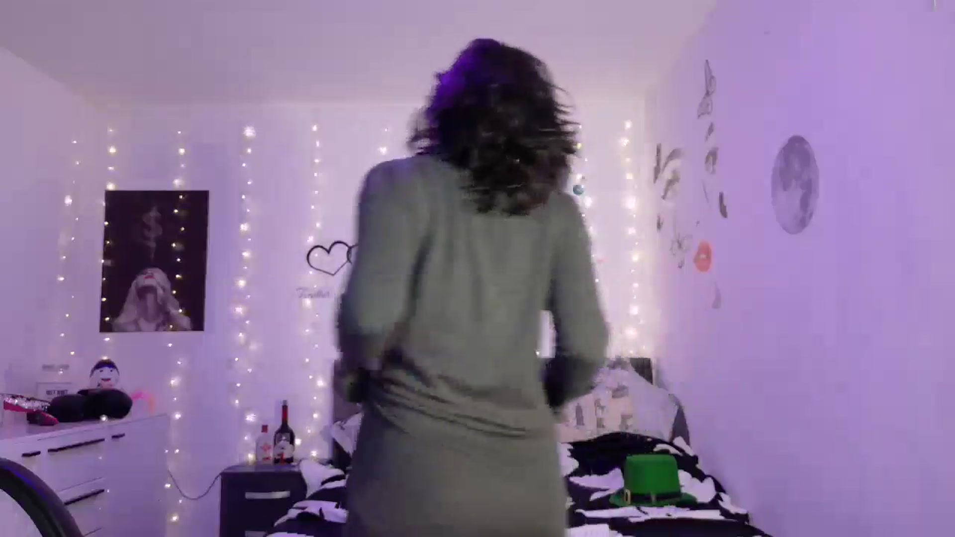 Gallery image thumbnail from YreneA's myfreecams stream on, 05/10/2025, 19:19 image 4 of 20