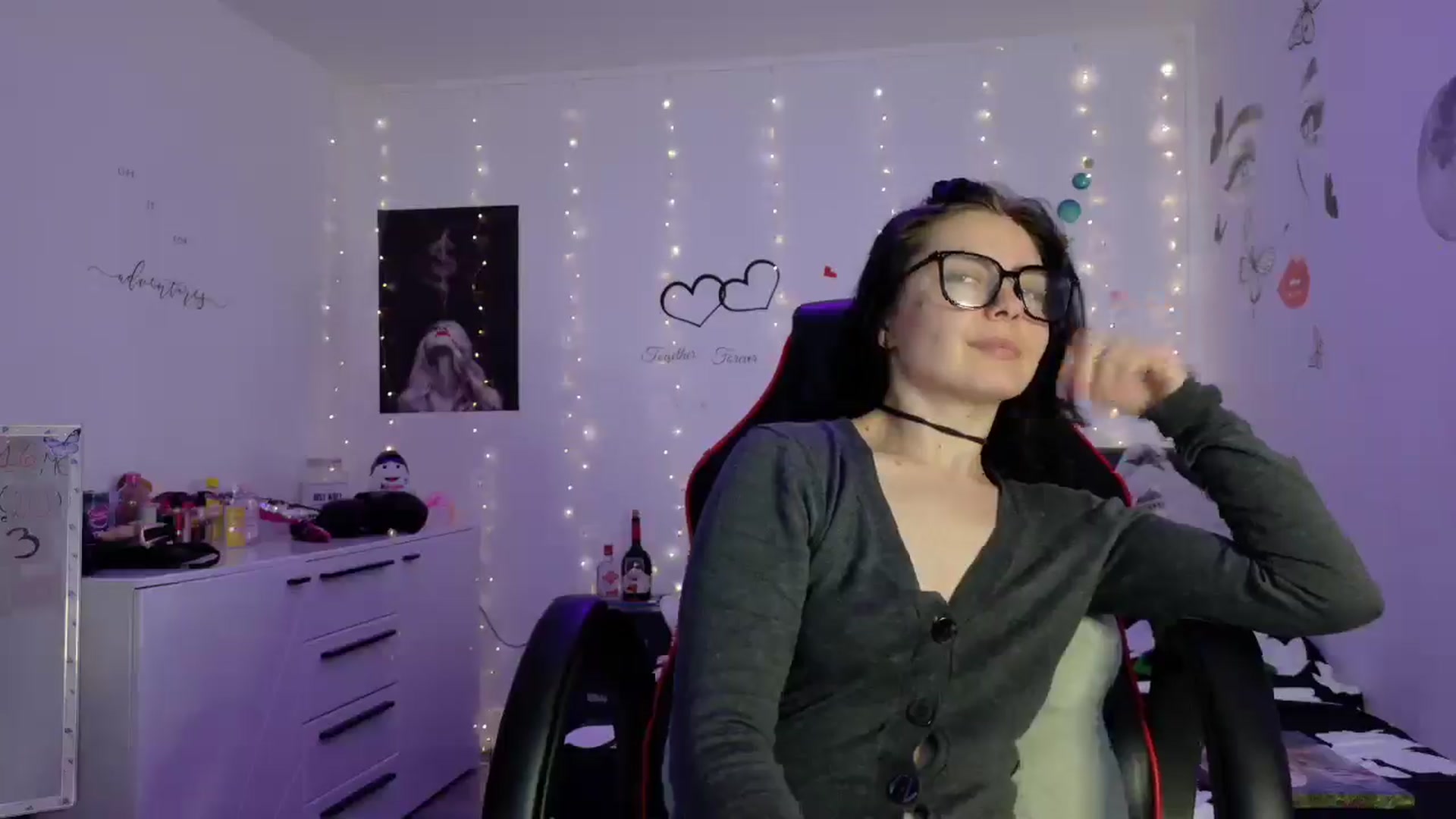 Gallery image thumbnail from YreneA's myfreecams stream on, 05/10/2025, 19:19 image 13 of 20