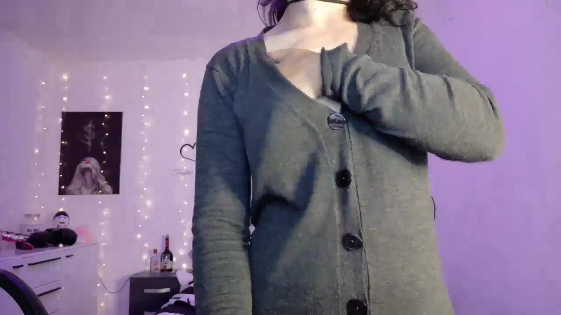 Gallery image thumbnail from YreneA's myfreecams stream on, 05/10/2025, 19:19 image 2 of 20