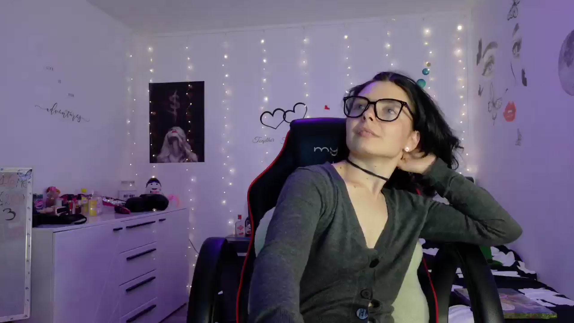 Gallery image thumbnail from YreneA's myfreecams stream on, 05/10/2025, 19:19 image 14 of 20