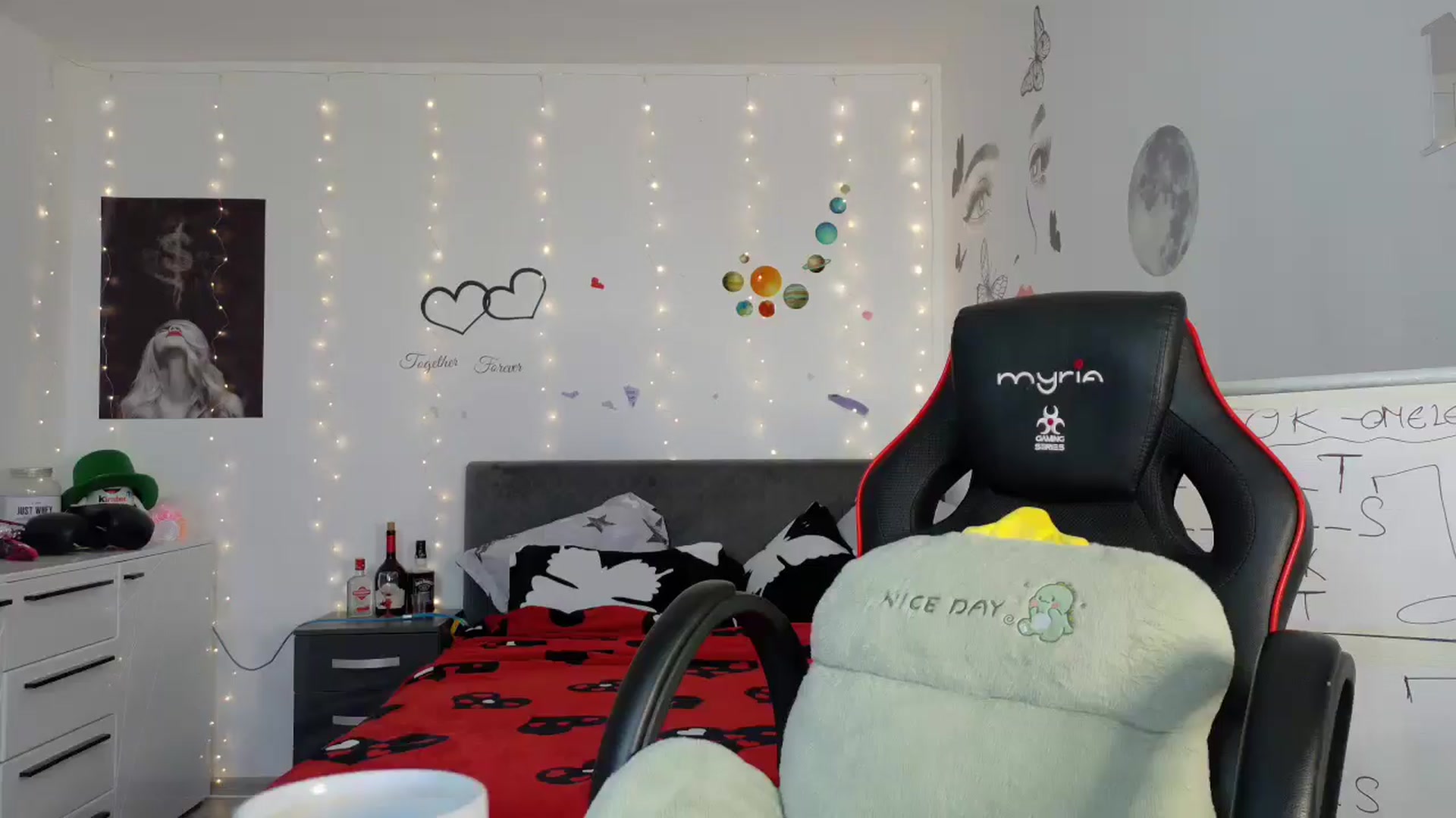 Gallery image thumbnail from YreneA's myfreecams stream on, 05/11/2025, 14:01 image 16 of 20