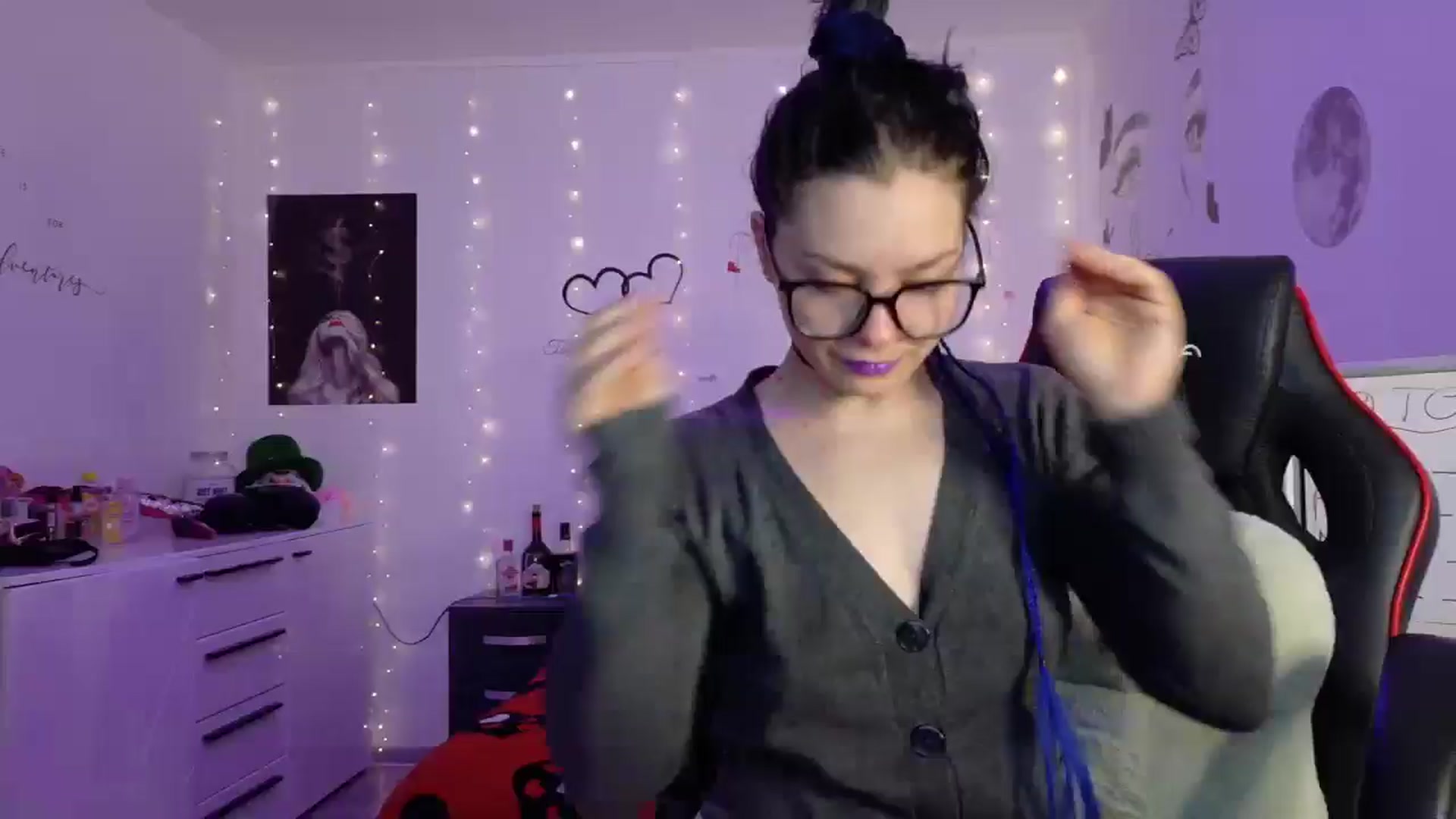 Gallery image thumbnail from YreneA's myfreecams stream on, 05/11/2025, 19:44 image 1 of 20