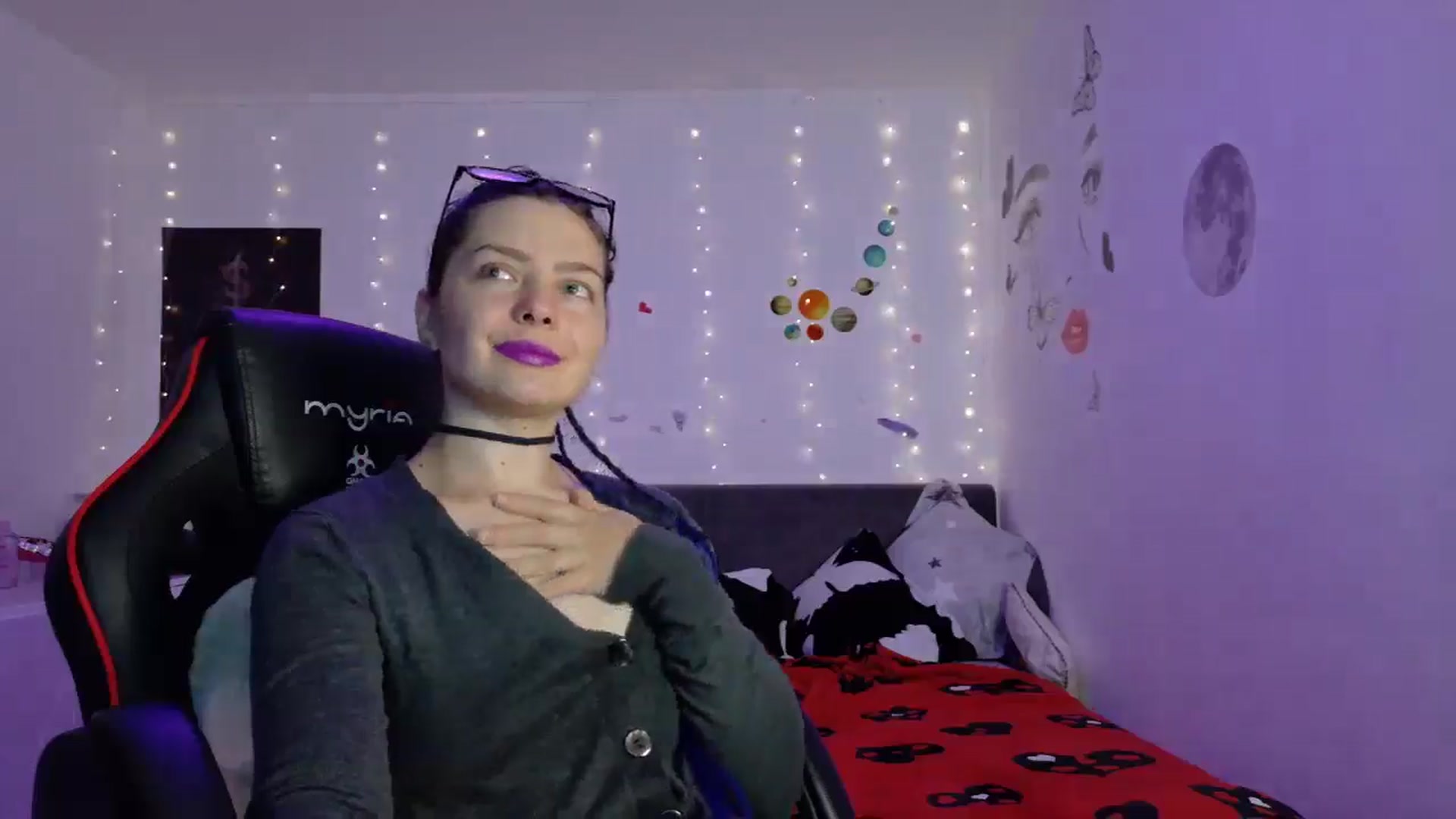Gallery image thumbnail from YreneA's myfreecams stream on, 05/11/2025, 19:44 image 14 of 20