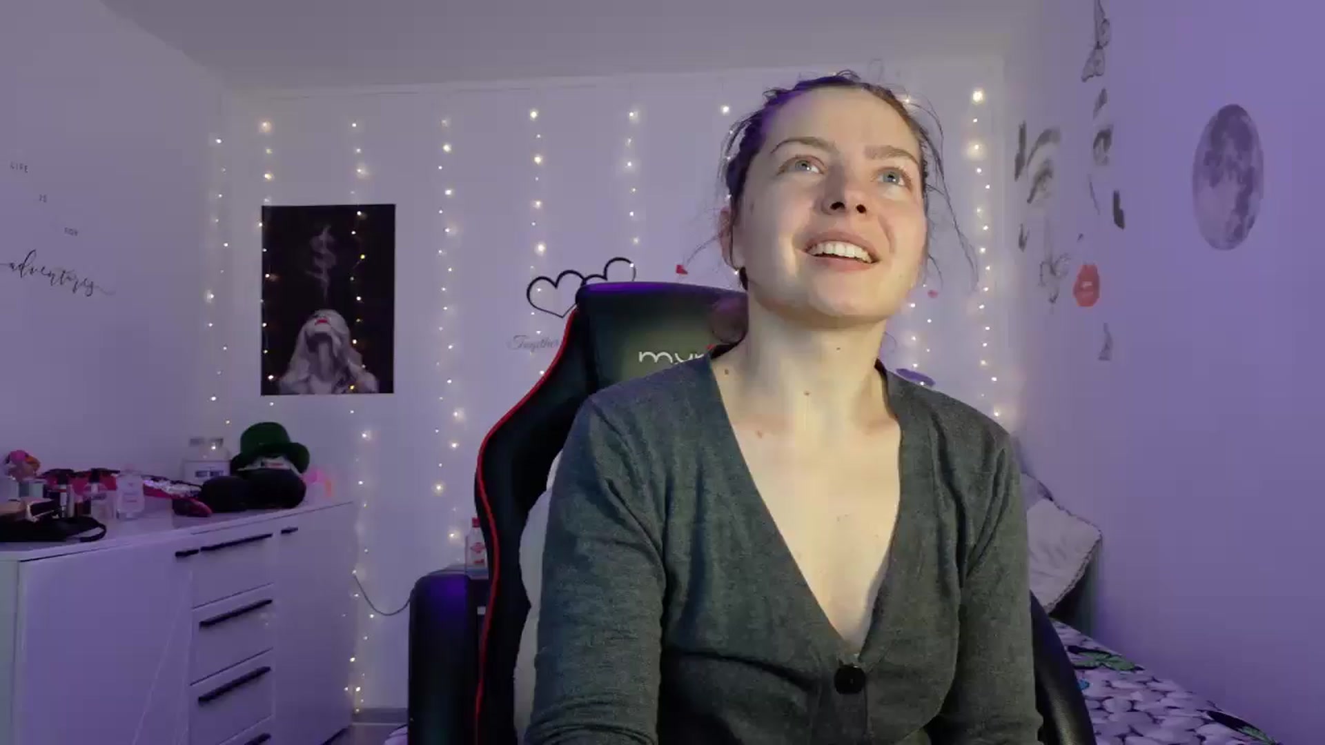 Gallery image thumbnail from YreneA's myfreecams stream on, 05/12/2025, 19:03 image 1 of 20
