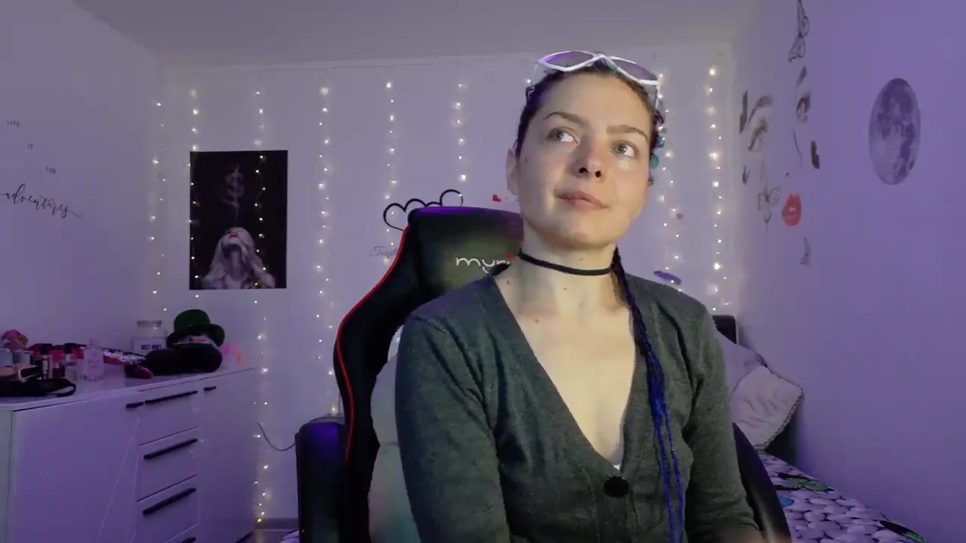 Gallery image thumbnail from YreneA's myfreecams stream on, 05/12/2025, 19:03 image 2 of 20