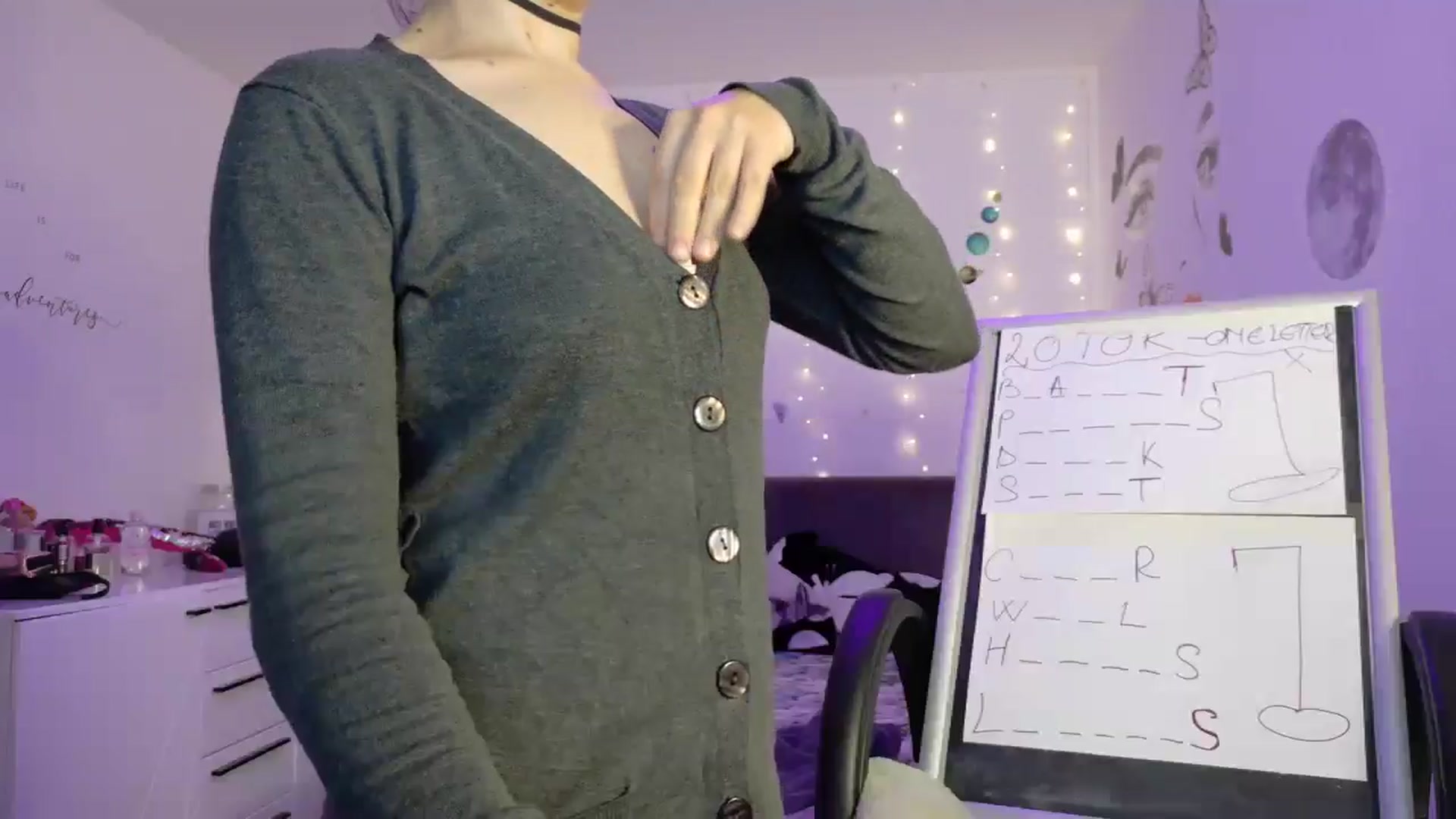Gallery image thumbnail from YreneA's myfreecams stream on, 05/12/2025, 19:03 image 4 of 20