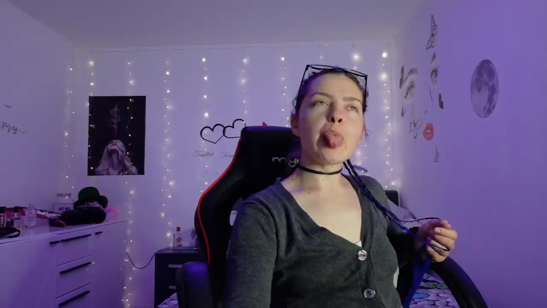 Gallery image thumbnail from YreneA's myfreecams stream on, 05/12/2025, 19:03 image 13 of 20