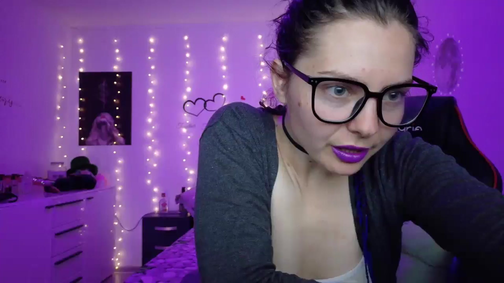 Gallery image thumbnail from YreneA's myfreecams stream on, 05/12/2025, 19:03 image 19 of 20