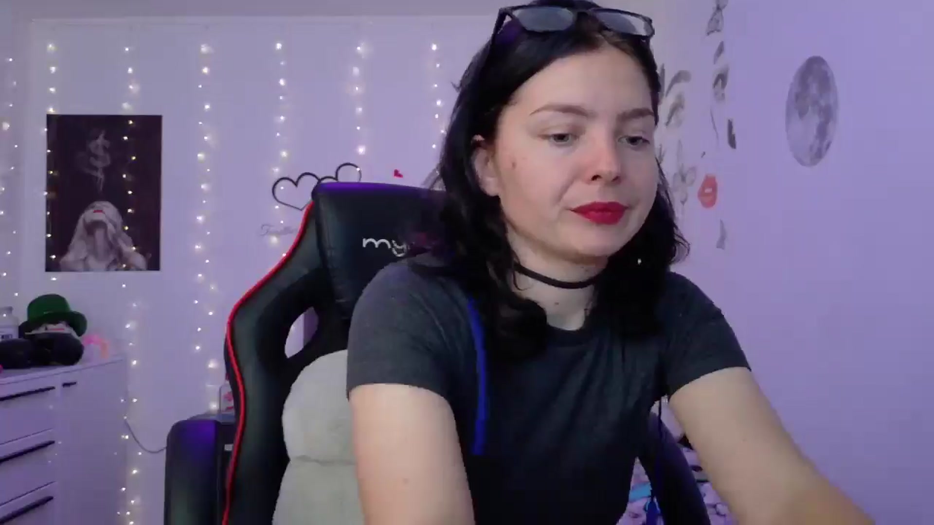 Gallery image thumbnail from YreneA's myfreecams stream on, 05/13/2025, 06:30 image 14 of 20