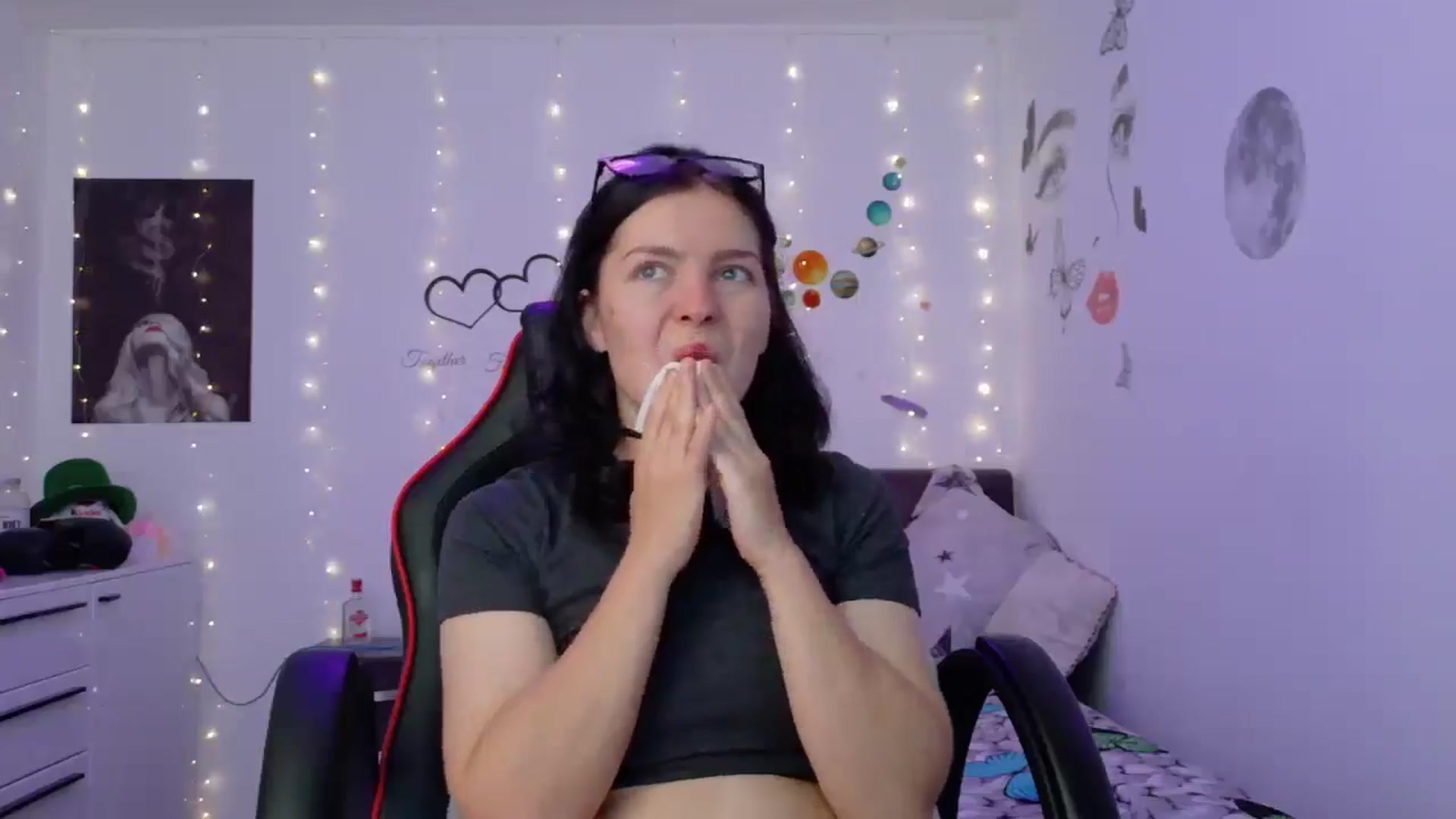 Gallery image thumbnail from YreneA's myfreecams stream on, 05/13/2025, 06:30 image 17 of 20
