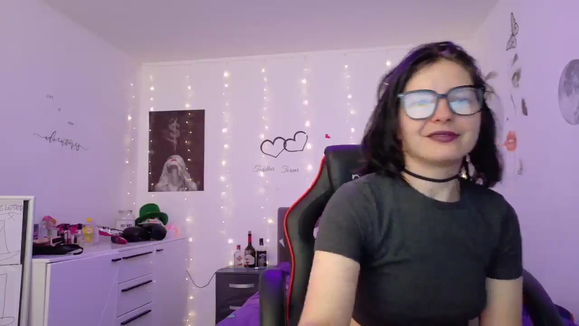 Gallery image thumbnail from YreneA's myfreecams stream on, 05/14/2025, 06:57 image 12 of 20