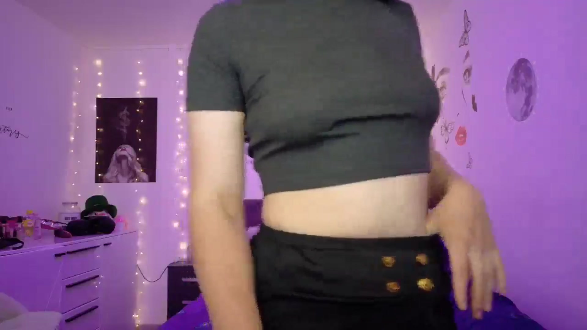 Gallery image thumbnail from YreneA's myfreecams stream on, 05/14/2025, 06:57 image 5 of 20