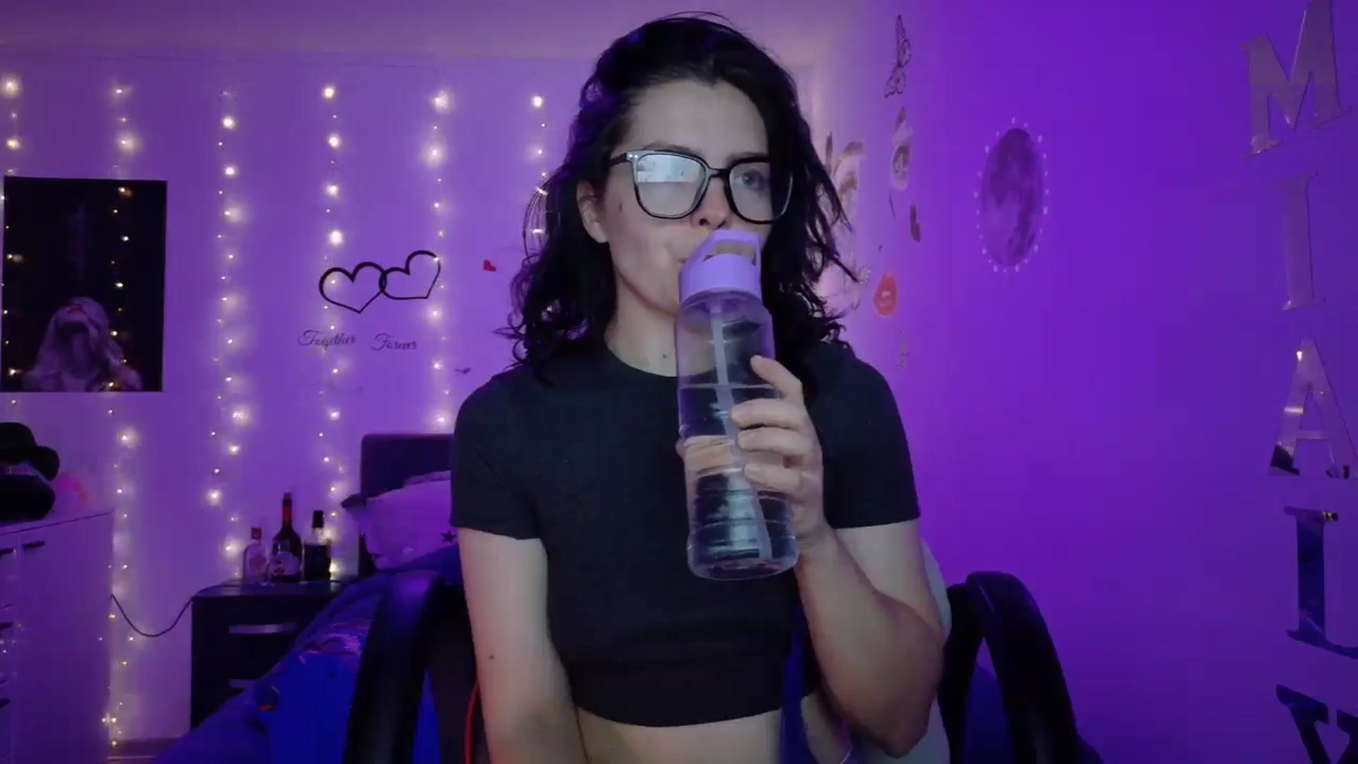 Gallery image thumbnail from YreneA's myfreecams stream on, 05/14/2025, 17:43 image 7 of 20