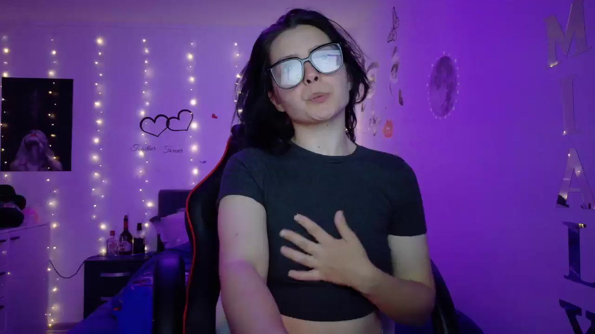 Gallery image thumbnail from YreneA's myfreecams stream on, 05/14/2025, 17:43 image 13 of 20