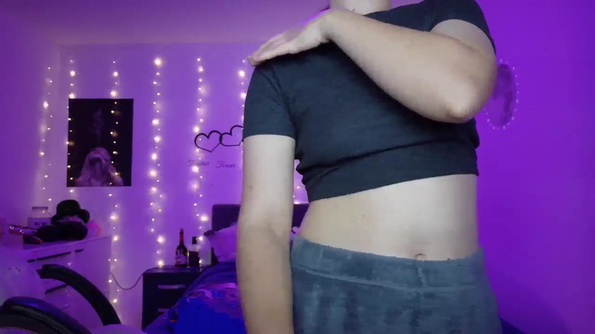 Gallery image thumbnail from YreneA's myfreecams stream on, 05/14/2025, 19:28 image 9 of 20