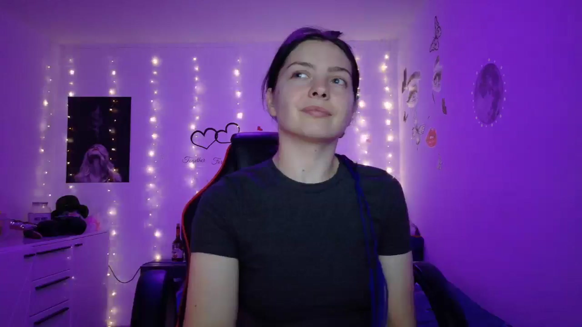 Gallery image thumbnail from YreneA's myfreecams stream on, 05/14/2025, 19:28 image 16 of 20